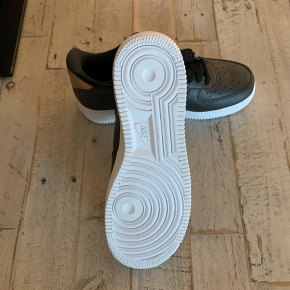 🌟NIKE🌟 Air Force 1 '07 LV8 'Gold Jewel' UNISEX - Picture 6 of 8